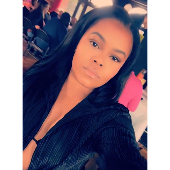 Meet your Posher, Ana - Picture 1 of 1